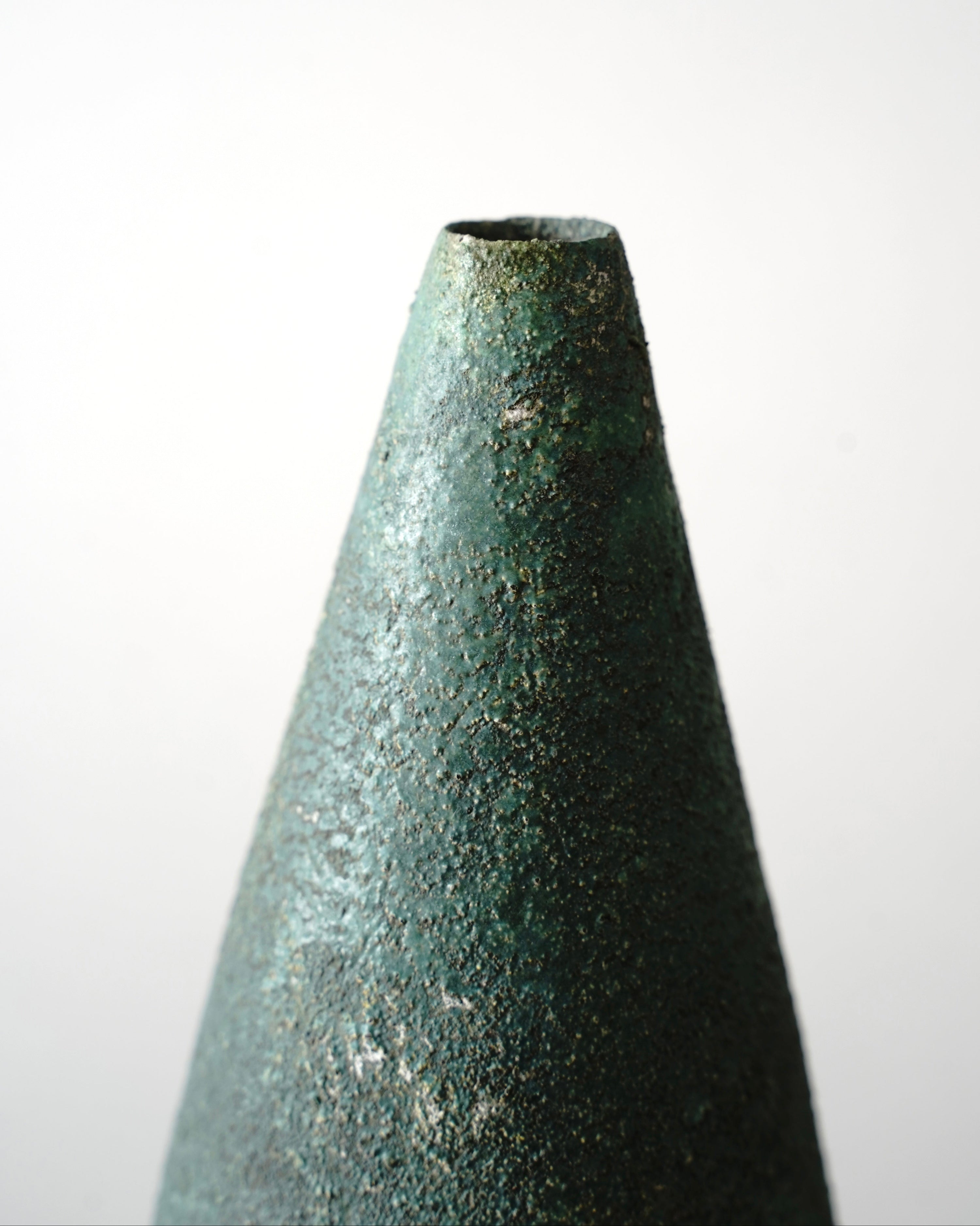 角瓶花器 緑青